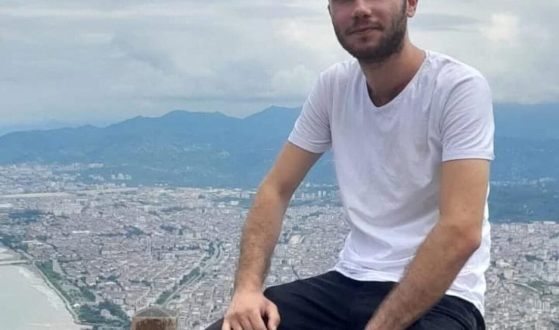 Ordu'nun Akyazı Mahallesi sahilinde serinlemek amacıyla denize giren Emircan Atıcı
