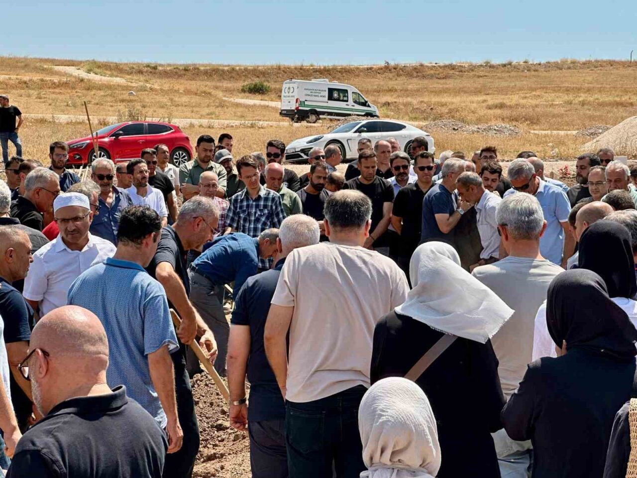 Muğla'da tatile giderken otelin havuzunda boğulan 9 yaşındaki Ali Güler,