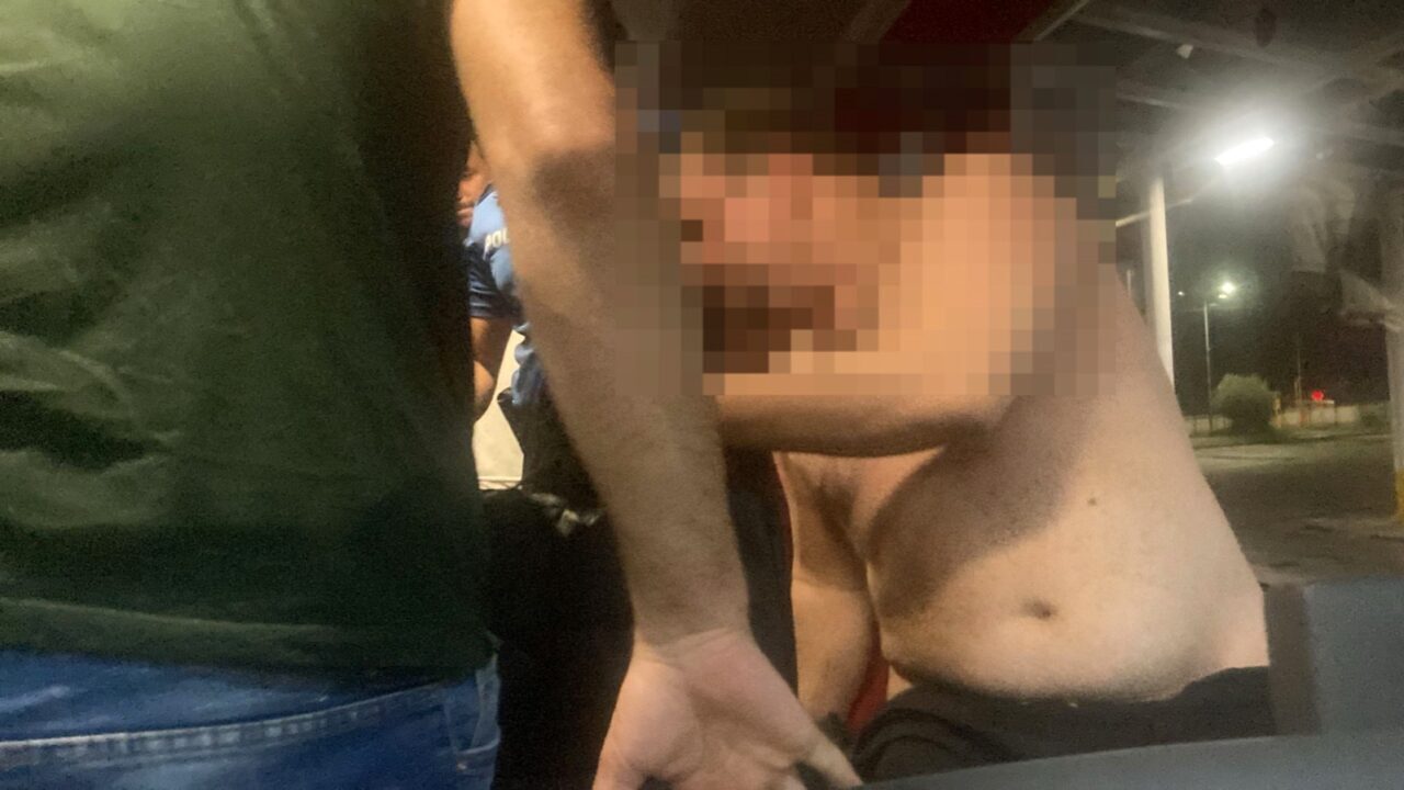 Muğla'dan İzmir'e giden otobüste, alkol veya madde kullanmadığı düşünülen bir