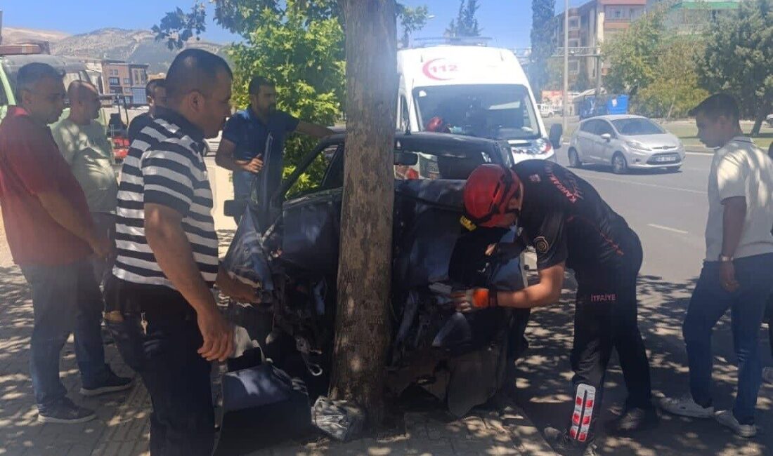 Kahramanmaraş'ta, 46 AKG 172 plakalı araç sürücüsünün kontrolünü kaybetmesi sonucu