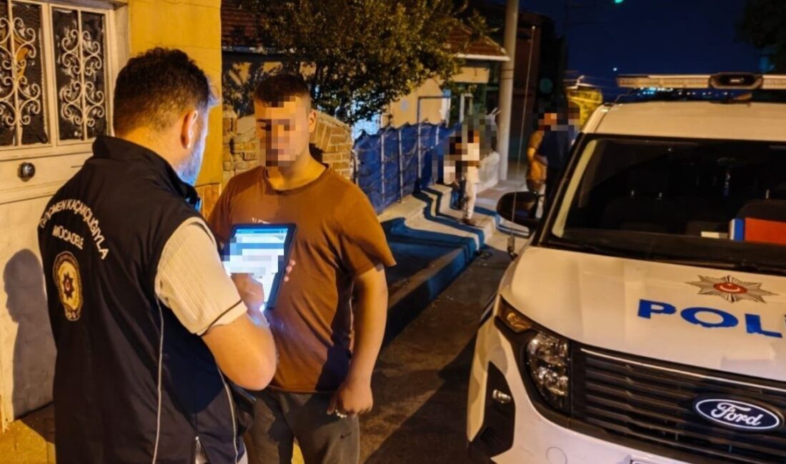 Eskişehir'de İl Emniyet Müdürlüğü'ne bağlı ekipler, düzensiz göçle mücadele kapsamında