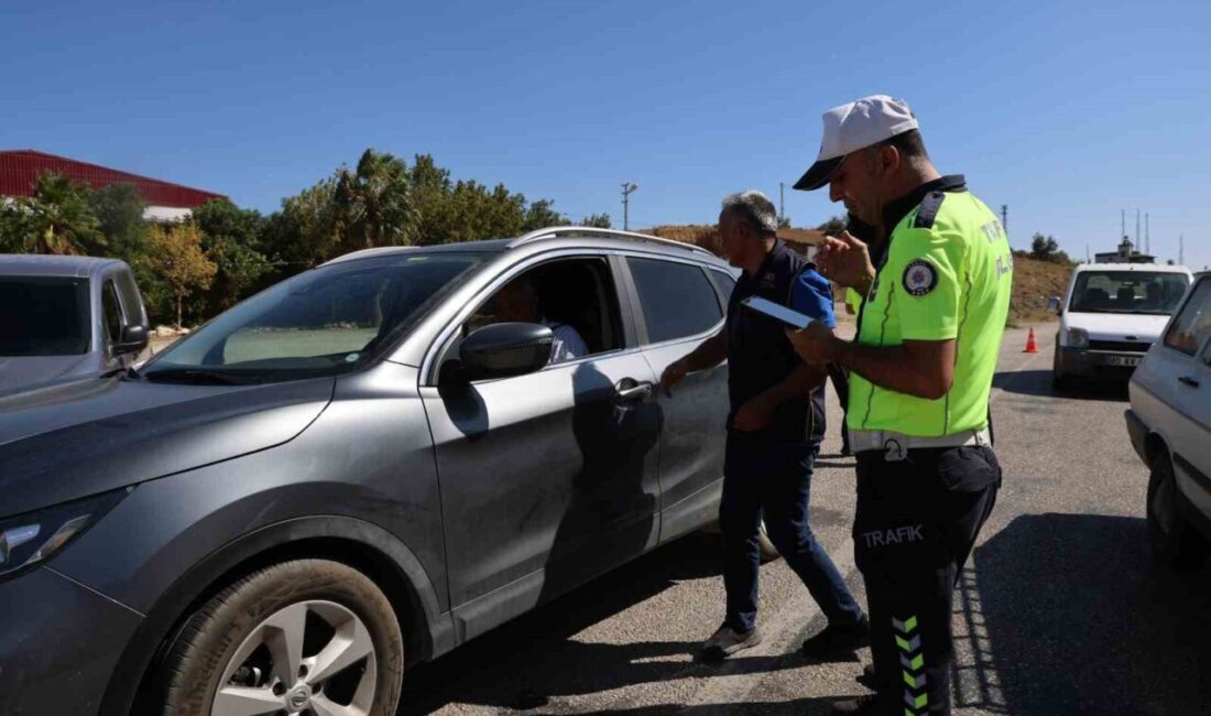 Adana'nın Kozan ilçesinde termometreler 50 dereceye ulaştı. Sıcak havaya rağmen