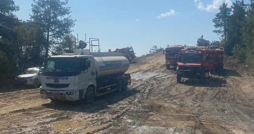 Pursaklar Belediyesi, Karabük'teki orman yangınlarıyla mücadele için tüm ekiplerini seferber