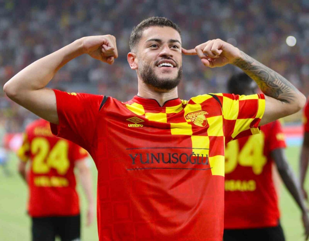 Göztepe, Brezilyalı futbolcu Romulo'nun Leipzig'e transferinde sona yaklaştı. Taraflar 20