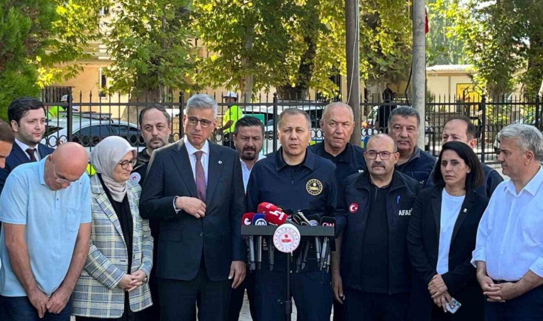 Balıkesir’in Sındırgı ilçesinde meydana gelen 6.1'lik depremde hastaneye başvuran 52