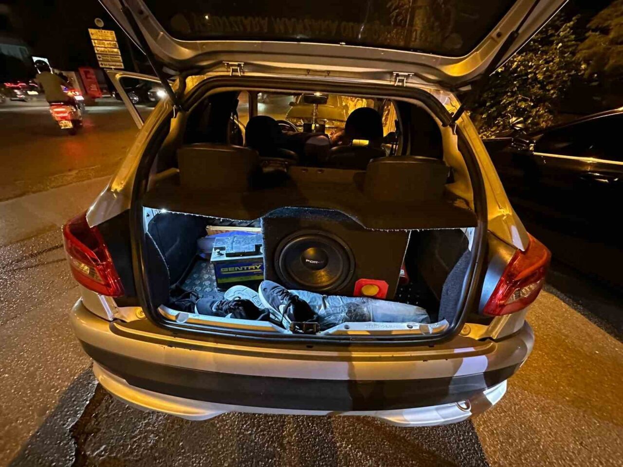 Sakarya'da polis, yüksek ses ve abart egzoz kullanarak çevreyi rahatsız