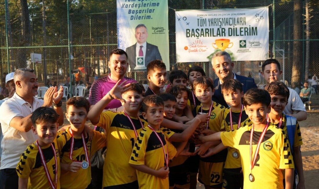 Osmaniye Belediyesi, 29. Zorkun Yaylası Çocuk Şenliği kapsamında Samet Aybaba