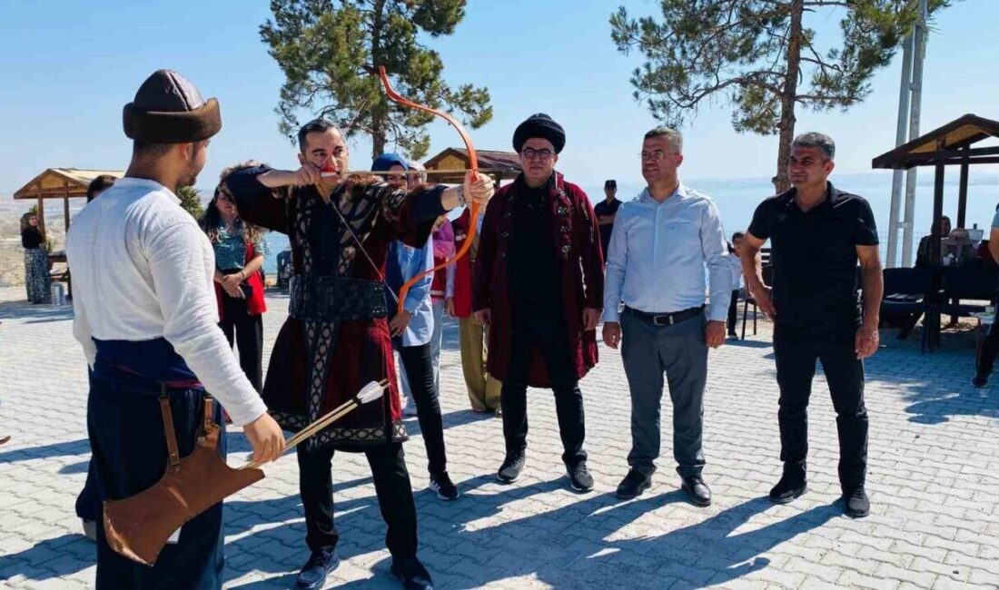 Adıyaman'ın Samsat ilçesinde 30 Ağustos Zafer Bayramı etkinlikleri kapsamında Geleneksel