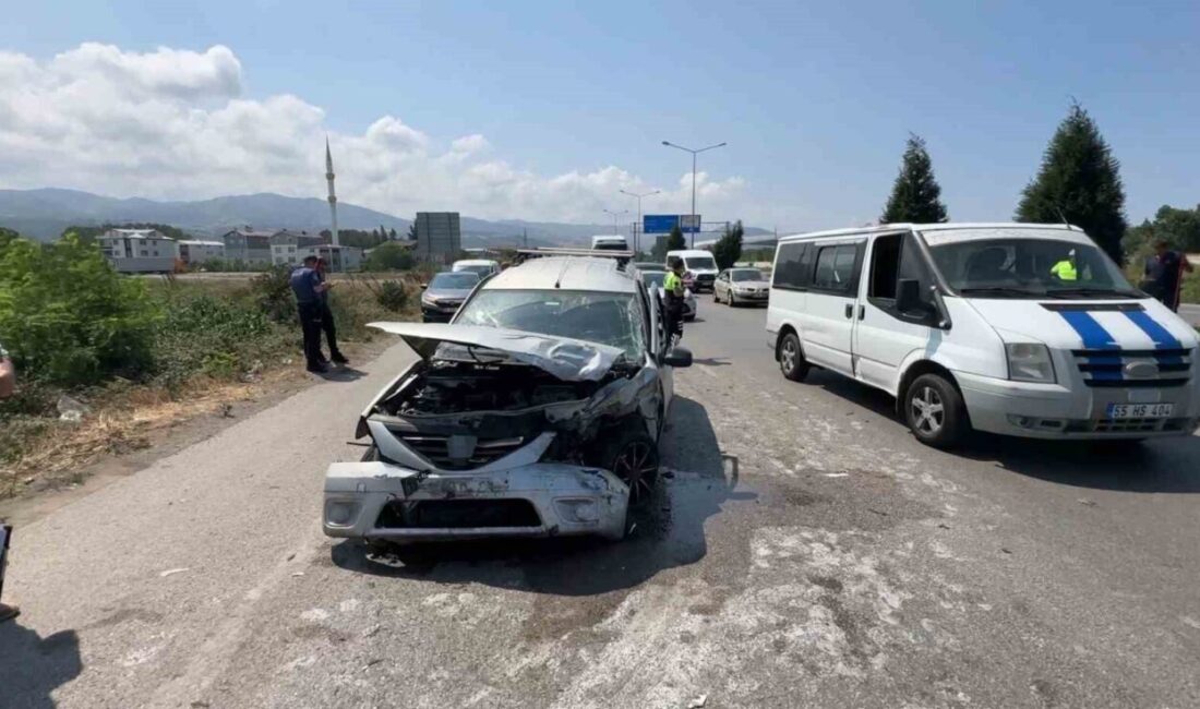 Samsun'un Tekkeköy ilçesinde gerçekleşen zincirleme trafik kazasında 6 kişi yaralandı.