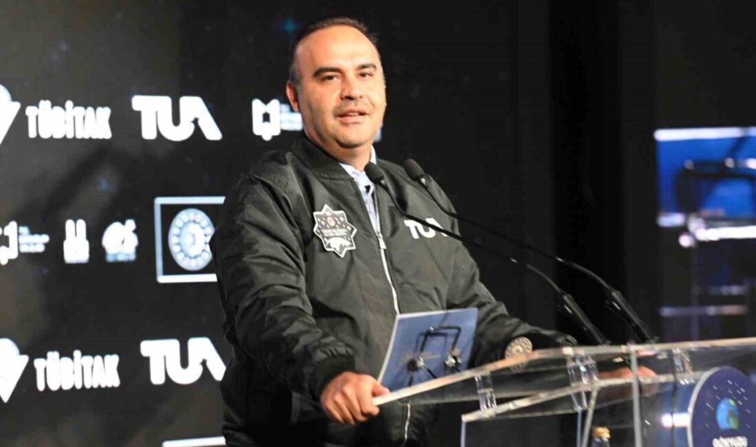 Erzurum'da düzenlenen TÜBİTAK Gökyüzü Gözlem Etkinliği'nde konuşan Sanayi ve Teknoloji