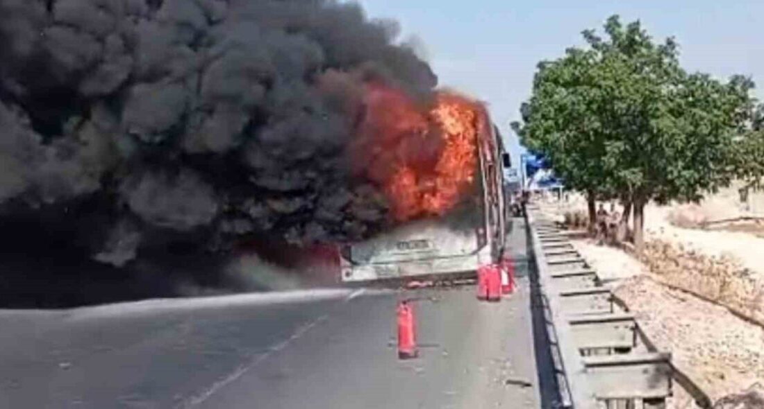 Şanlıurfa'da aşırı sıcaklar nedeniyle motoru alev alan 90 numaralı şehir