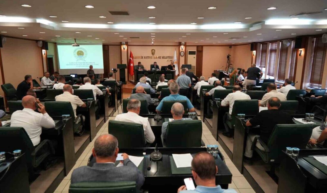 Samsun Büyükşehir Belediye Meclisi'nin Ağustos ayı toplantısında, Nihat Soğuk ve