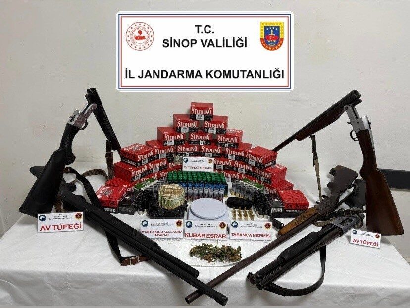 Sinop'ta jandarma, Ayancık ve Gerze'de uyuşturucu ve silah satıcılarına karşı