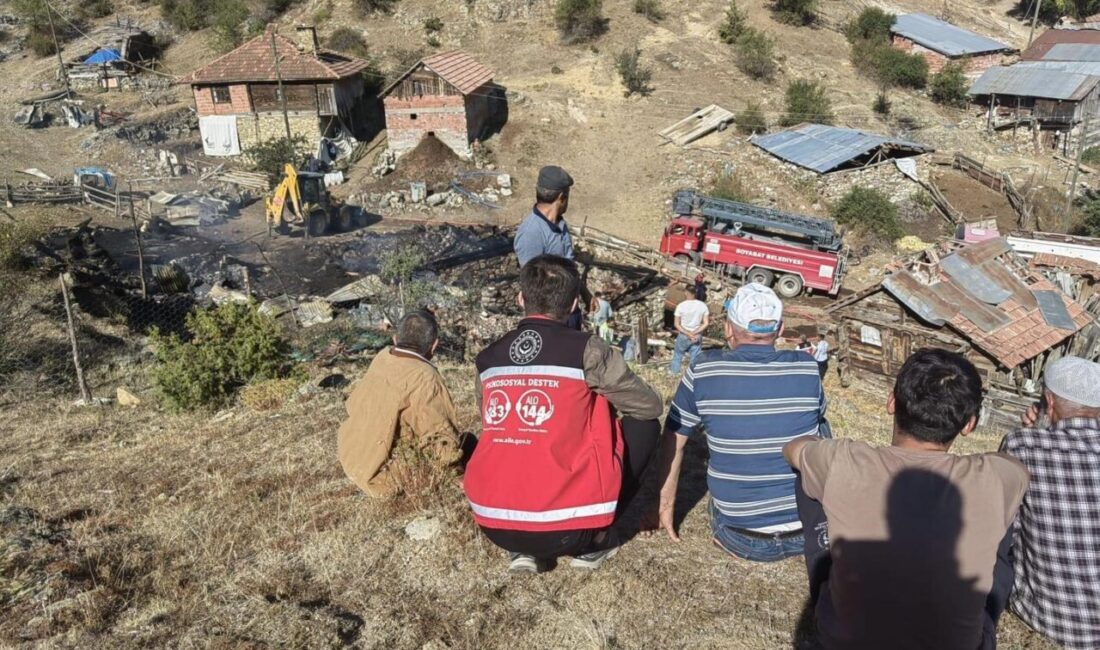 Sinop'un Boyabat ilçesindeki Kılıçlı köyünde yangın sonrası zarar gören aileye,