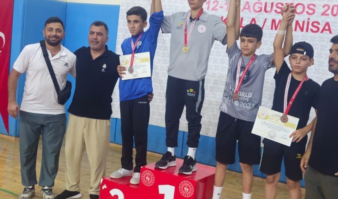 Anadolu Yıldızlar Ligi Türkiye Güreş Şampiyonası'nda Ahmet Enüştekin, 600 sporcunun