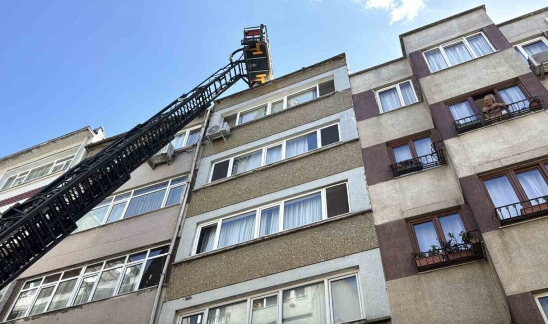 İstanbul Şişli Bozkurt Mahallesi'nde, 4 katlı bir binanın alt katındaki