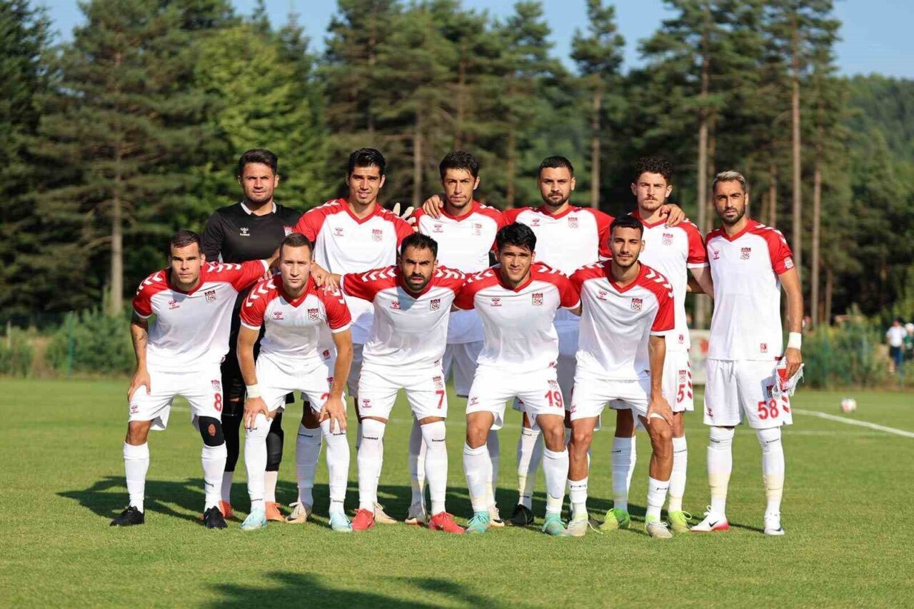 Sivasspor, 2025-2026 sezonu için futbolcularının forma numaralarını duyurdu. Yeni transferler