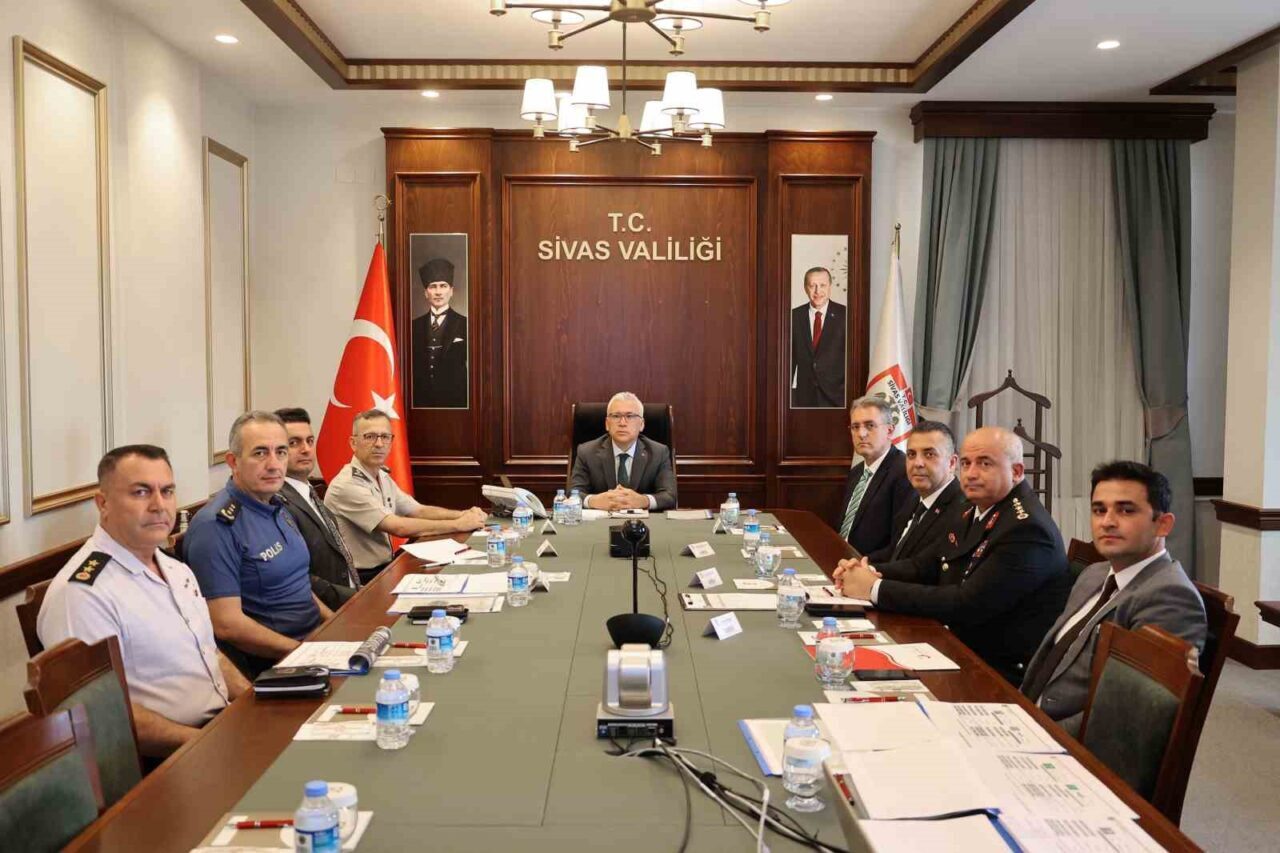 Sivas Valiliği, güvenlik önlemlerini artırmak amacıyla "Emin Şehir Sivas" toplantısı