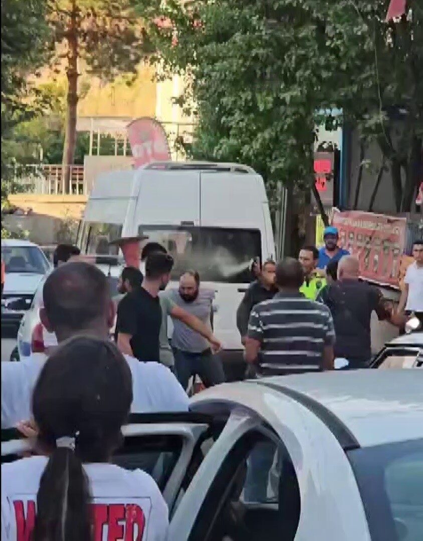 Sivas'ın Divriği ilçesinde alacak yüzünden iki grup arasında yaşanan kavgada
