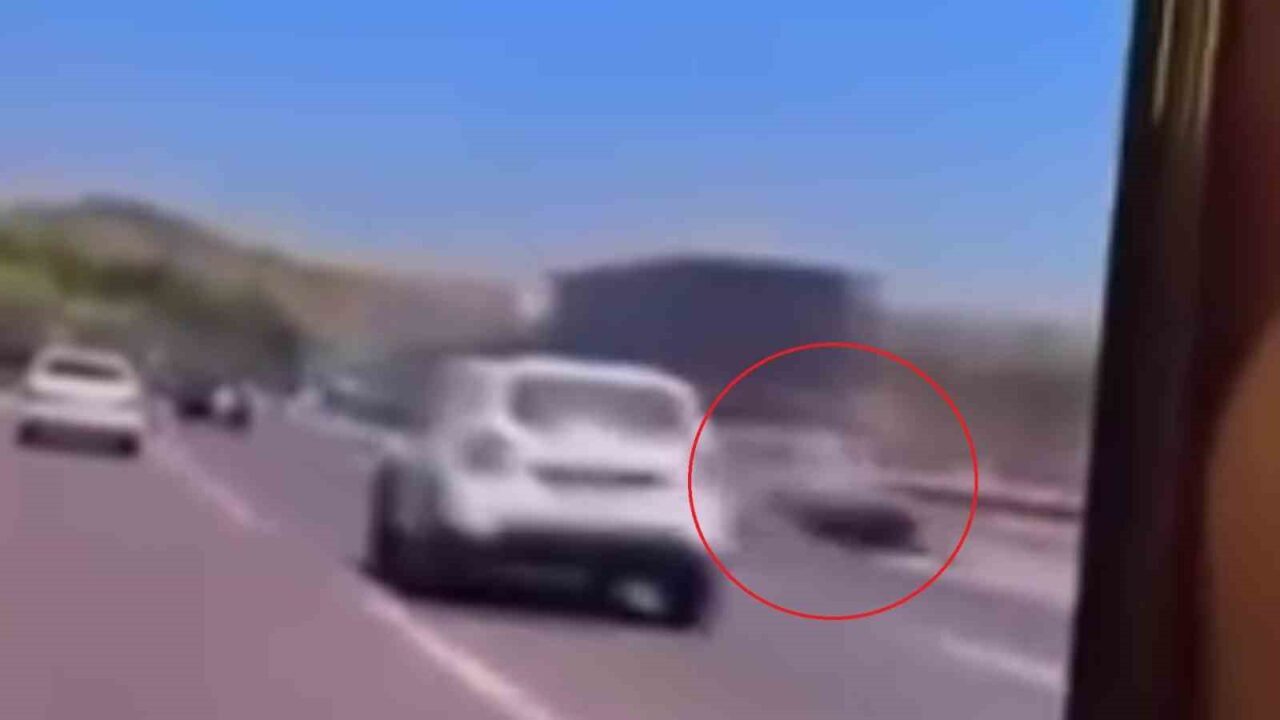 Kocaeli'de motosikletiyle kamyona çarparak yaşamını yitiren sosyal medya fenomeni Deniz