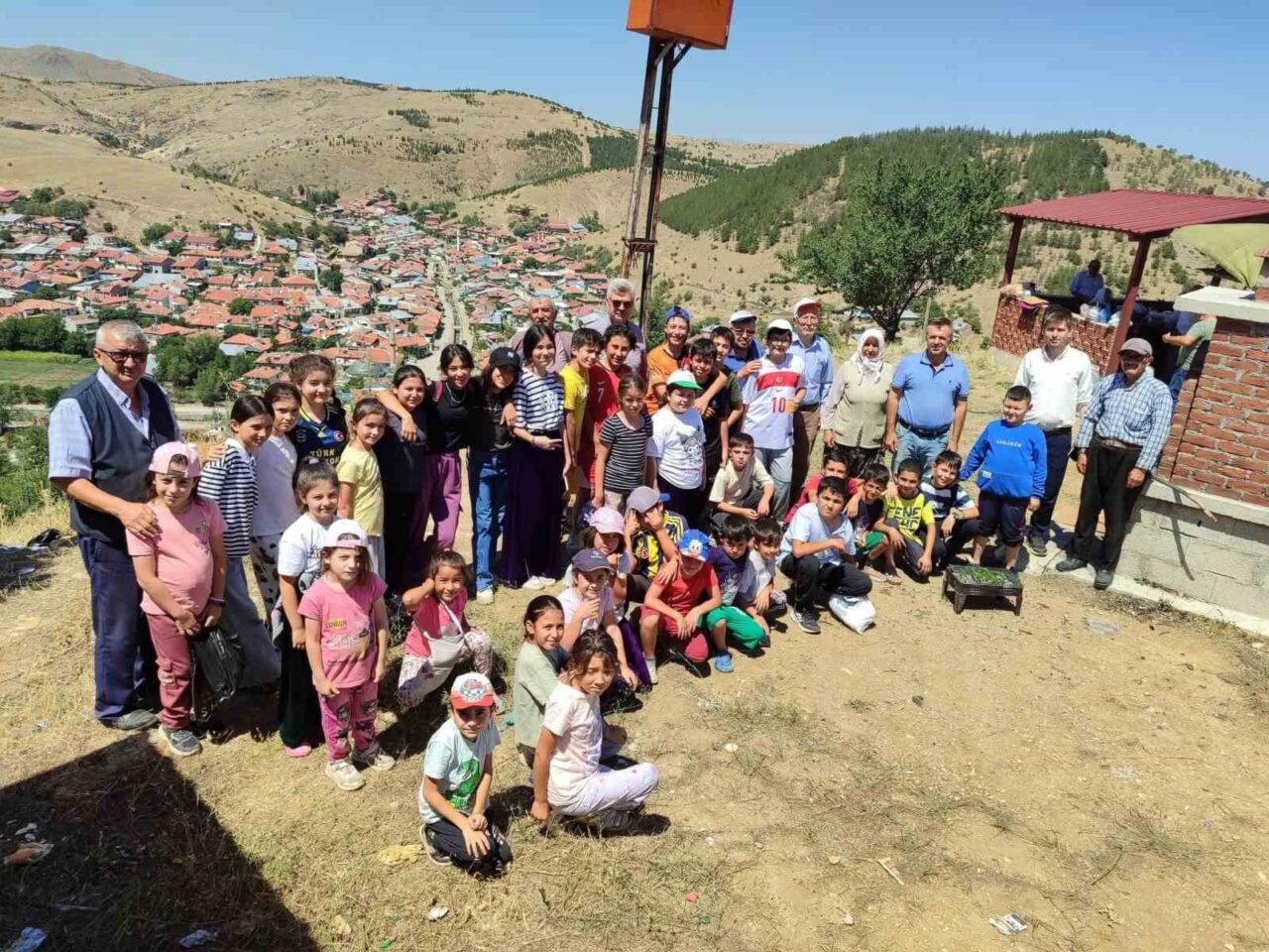 Şuhut ilçesinde İlçe Müftülüğü, Balçıkhisar köyündeki Yaz Kur’an kursu öğrencilerine