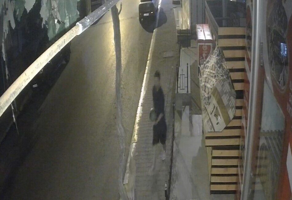 Sultanbeyli'deki bir markette, her gece aynı saatte karpuz çalan genç