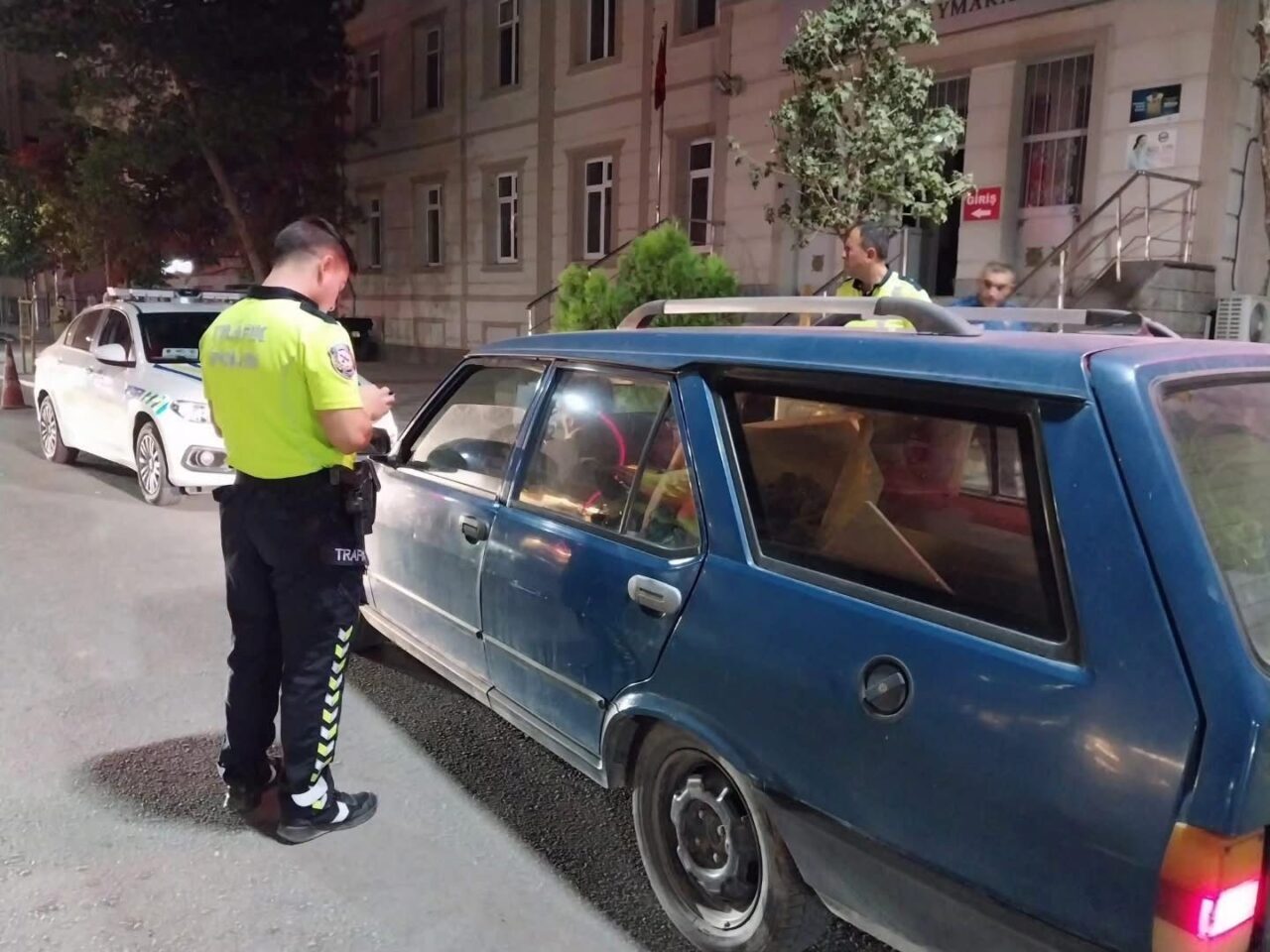 Sungurlu ilçesinde yapılan trafik denetimlerinde, İlçe Emniyet Müdürlüğü ekipleri motosiklet