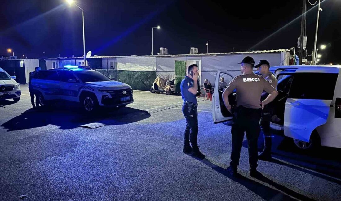 Adıyaman'da devriye gezen güvenlik ekipleri, şüpheli bir aracı durdurdu. Araçta
