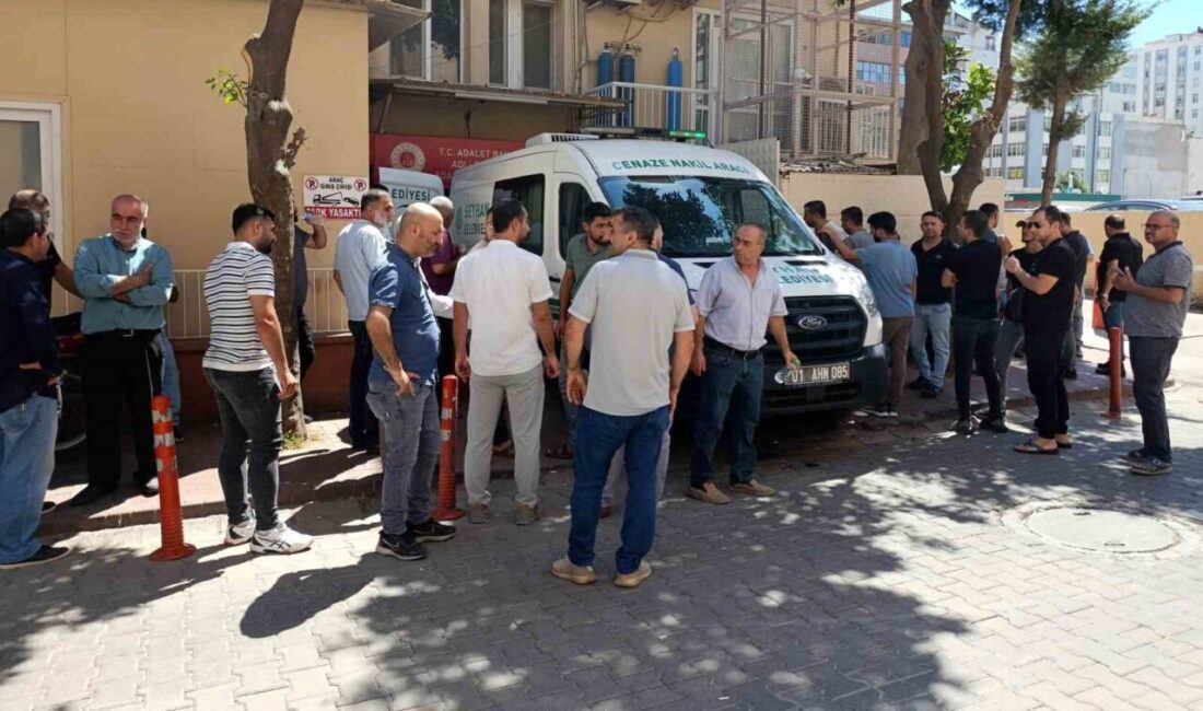 Adana'nın Seyhan ilçesinde meydana gelen kazada, motosiklet sürücüsü Hıdır Pişkin