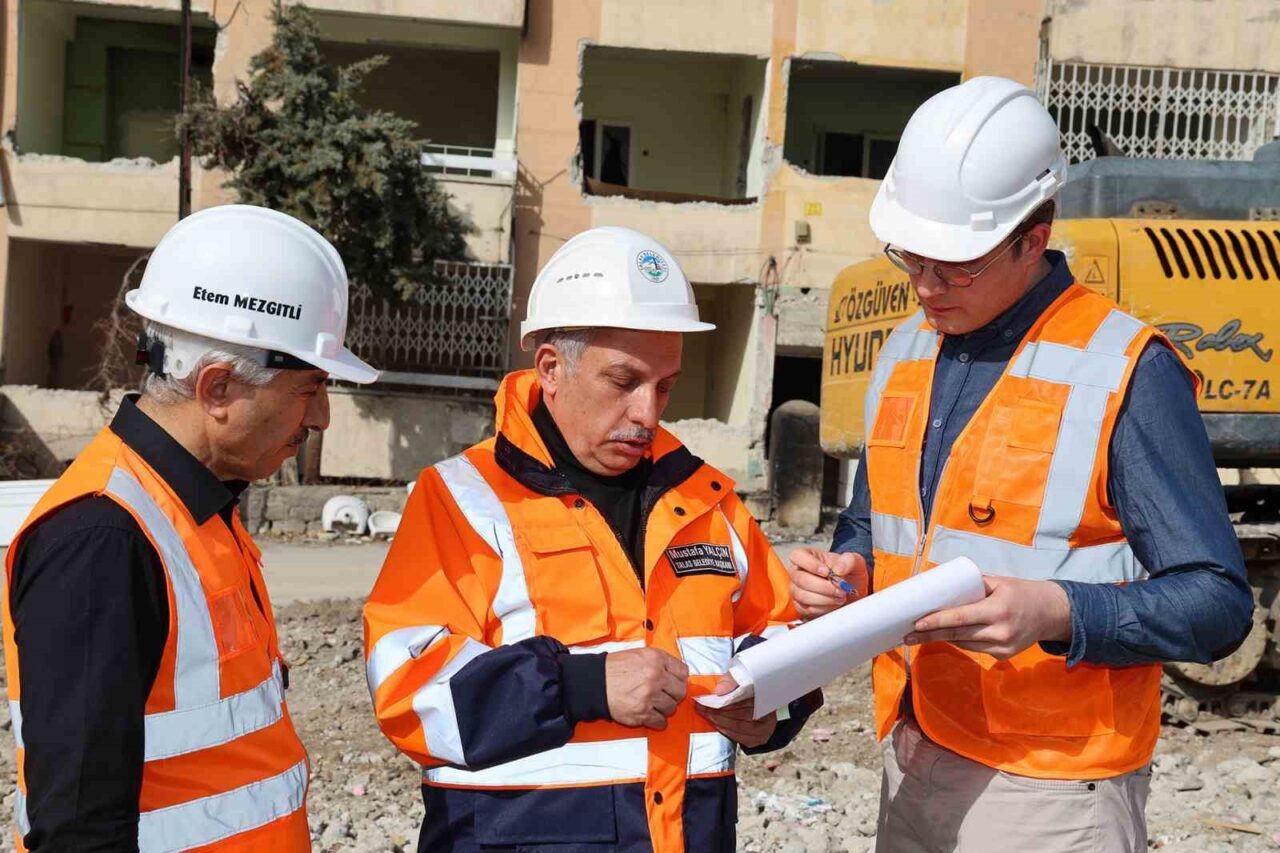 Balıkesir Sındırgı'da meydana gelen 6.1 büyüklüğündeki deprem sonrası kentsel dönüşümün