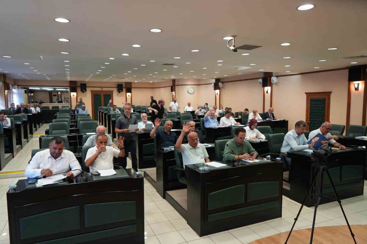 Samsun Büyükşehir Belediyesi Meclisi'nde Tekkeköy Belediyesi'nin Milli Emlak'tan aldığı arsanın