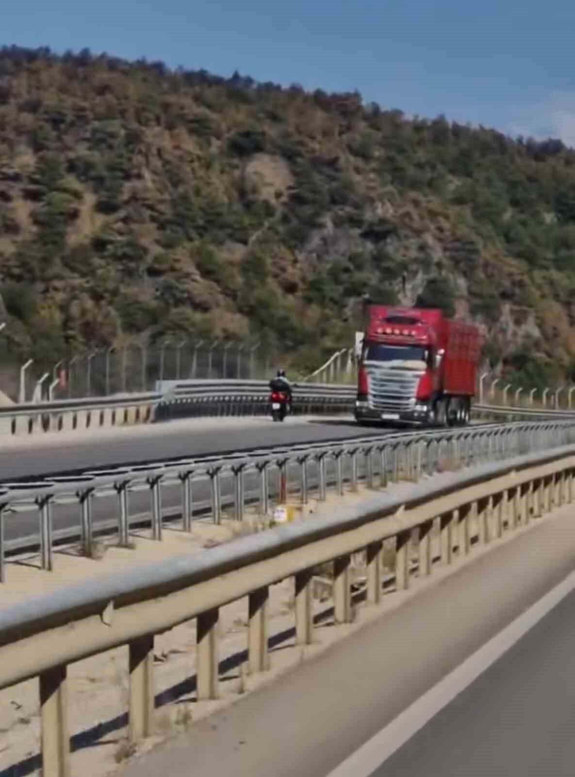 Tokat'ta ters şeritte sürüş yapan motosiklet sürücüsüne 9 bin 267