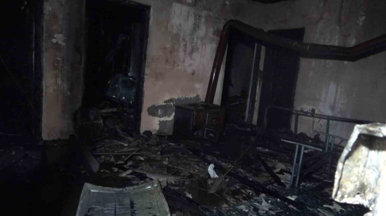 Antalya'nın Kepez ilçesinde, Kezban Cerit'in müstakil evi torununun doğum günü