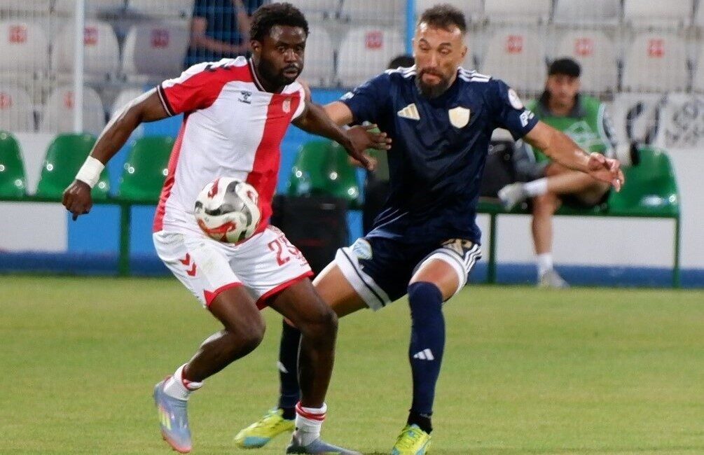 Trendyol 1. Lig'in açılış maçında Erzurumspor, Sivasspor'u 2-0 mağlup etti.