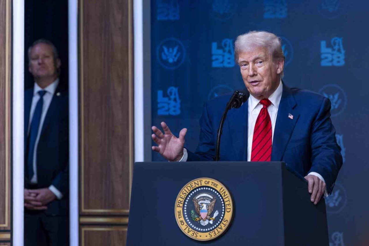 ABD Başkanı Donald Trump, Hindistan'dan ithal edilen ürünlere gümrük vergisini