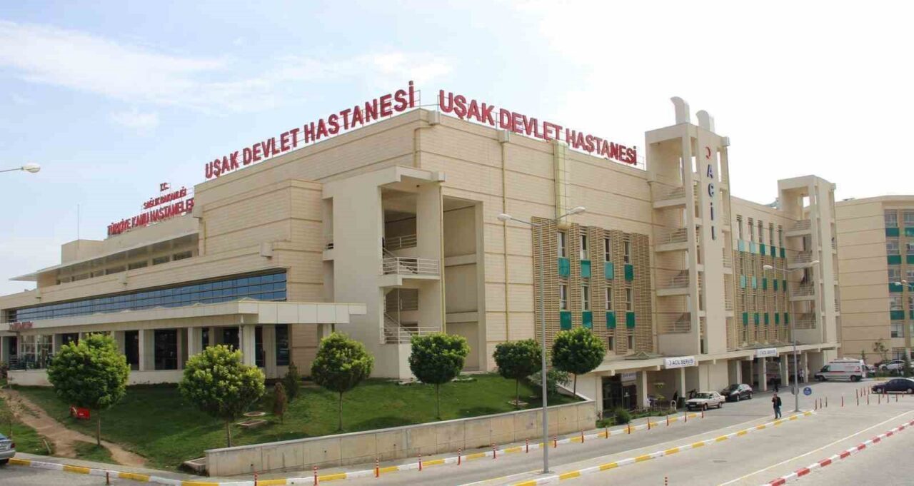 Uşak Eğitim ve Araştırma Hastanesi, kadrosuna 4 yeni doktor ekledi.