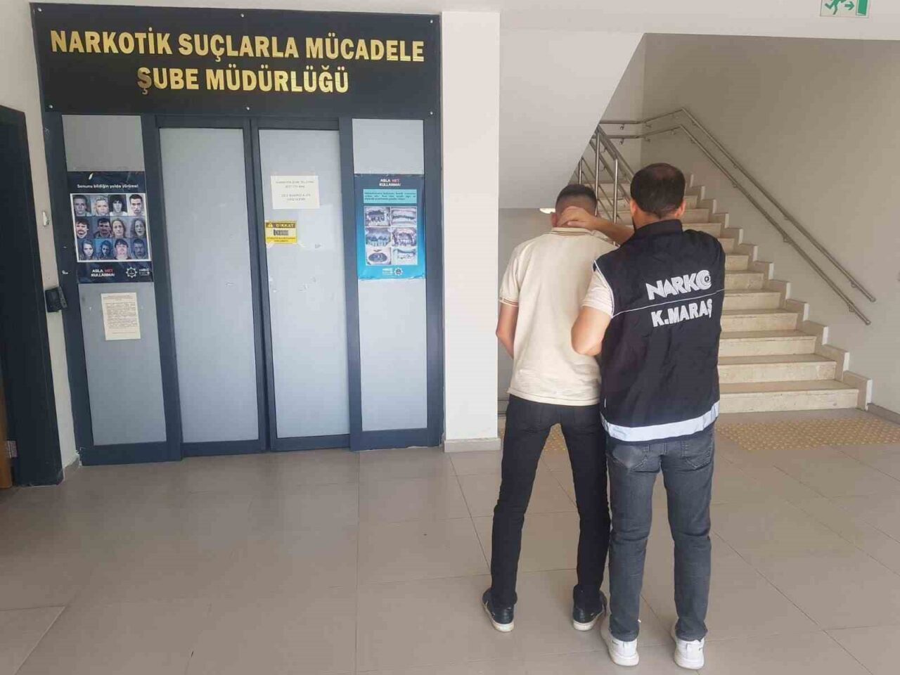 Kahramanmaraş'ta uyuşturucu ticareti yapan İ.N., düzenlenen operasyonda 345 sentetik ecza