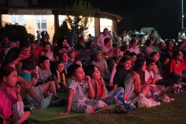 Bilecik Belediyesi, Vadipark'ta düzenlediği Sinema Geceleri ile yaz akşamlarında ailelere