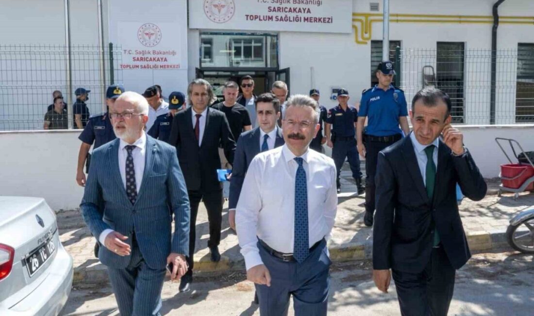 Eskişehir Valisi Hüseyin Aksoy, İl Sağlık Müdürü Doç. Dr. Yaşar