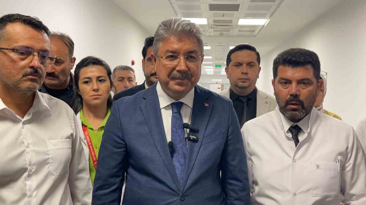 Osmaniye’nin Hasanbeyli ilçesinde orman yangınına müdahale eden arazöz devrildi; sonuç
