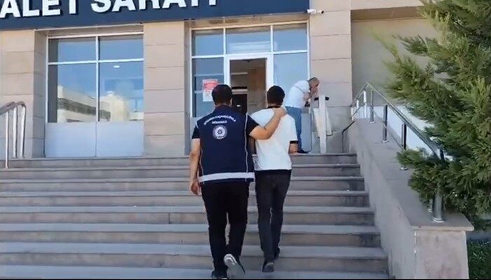Van'da yapılan operasyonla göçmen kaçakçılığı yapan 11 organizatör gözaltına alındı.