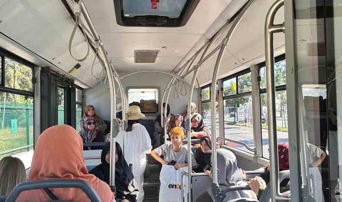 Sakarya Büyükşehir Belediyesi'nin Yaşlı Destek Merkezi (YADEM) tarafından düzenlenen yaz