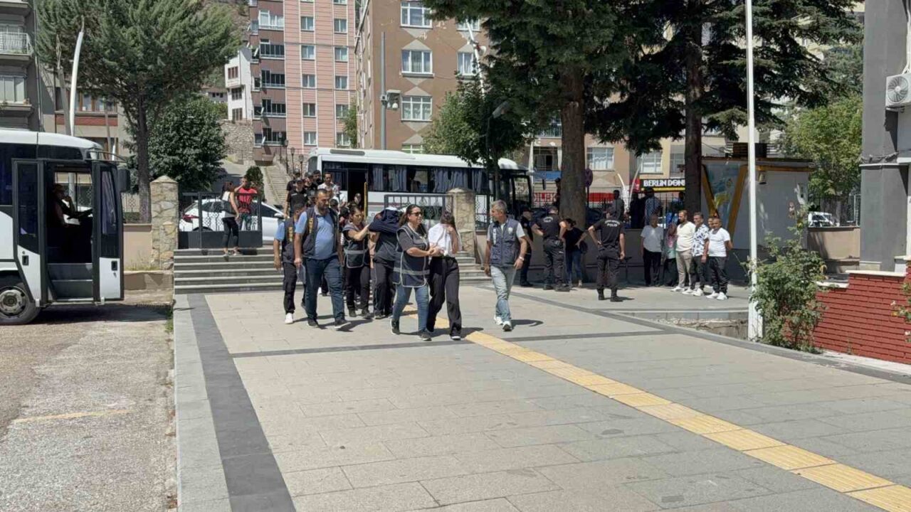 Tokat merkezli yürütülen yasa dışı bahis operasyonunda, 12 ilde 32