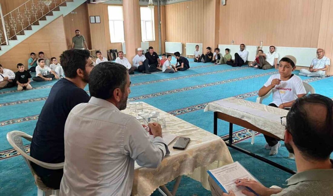 Van'ın İpekyolu ilçesinde, Yaz Kur'an Kursu öğrencilerine yönelik düzenlenen 'Hadis