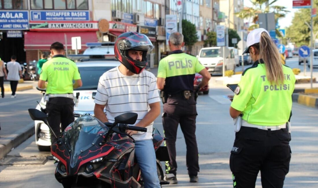 Sakarya'da motosiklet kullanımının artmasıyla polis denetimleri sıklaştı. Akyazı İlçe Emniyet
