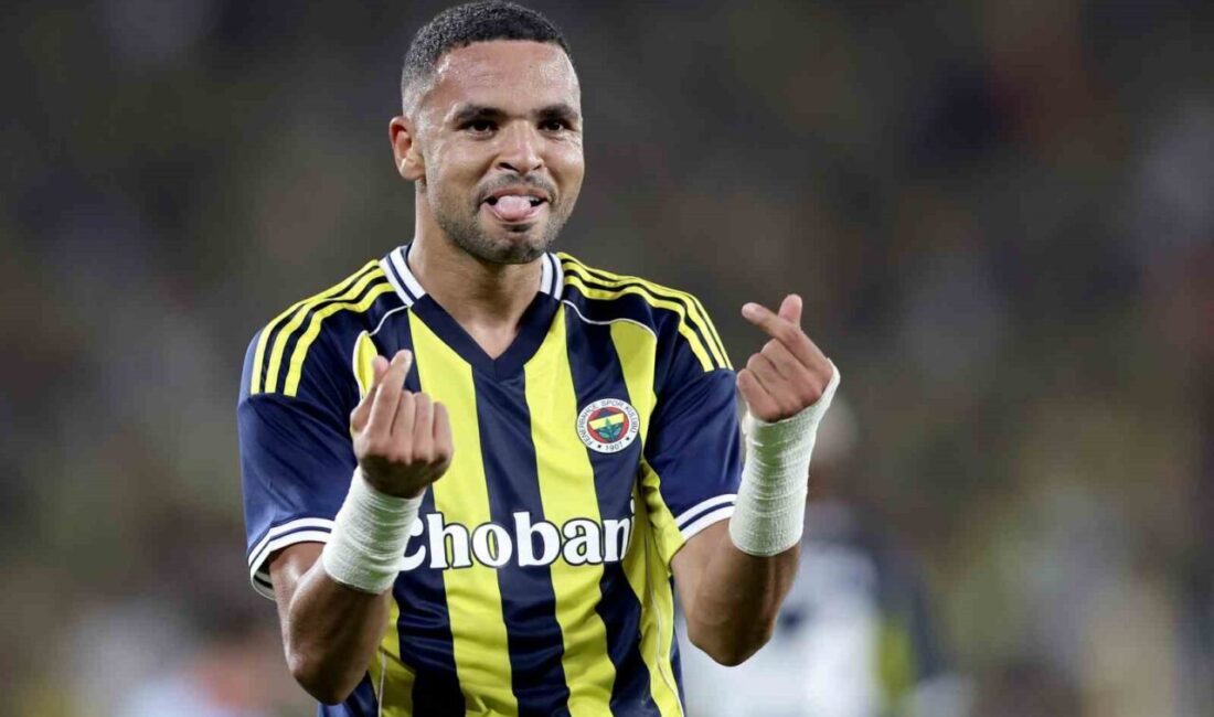 Fenerbahçe'nin Faslı forveti Youssef En-Nesyri, UEFA Şampiyonlar Ligi'nde Feyenoord’a karşı