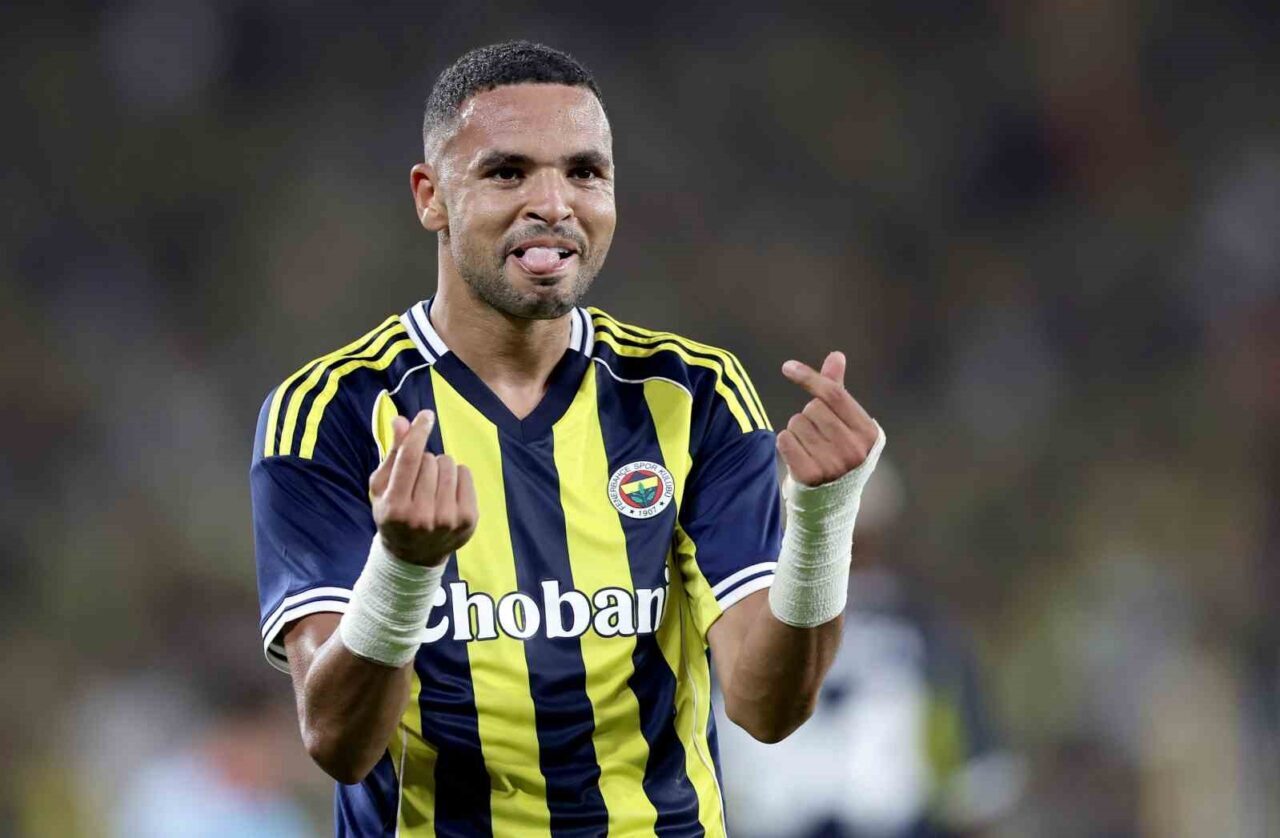 Fenerbahçe'nin Faslı forveti Youssef En-Nesyri, UEFA Şampiyonlar Ligi'nde Feyenoord’a karşı