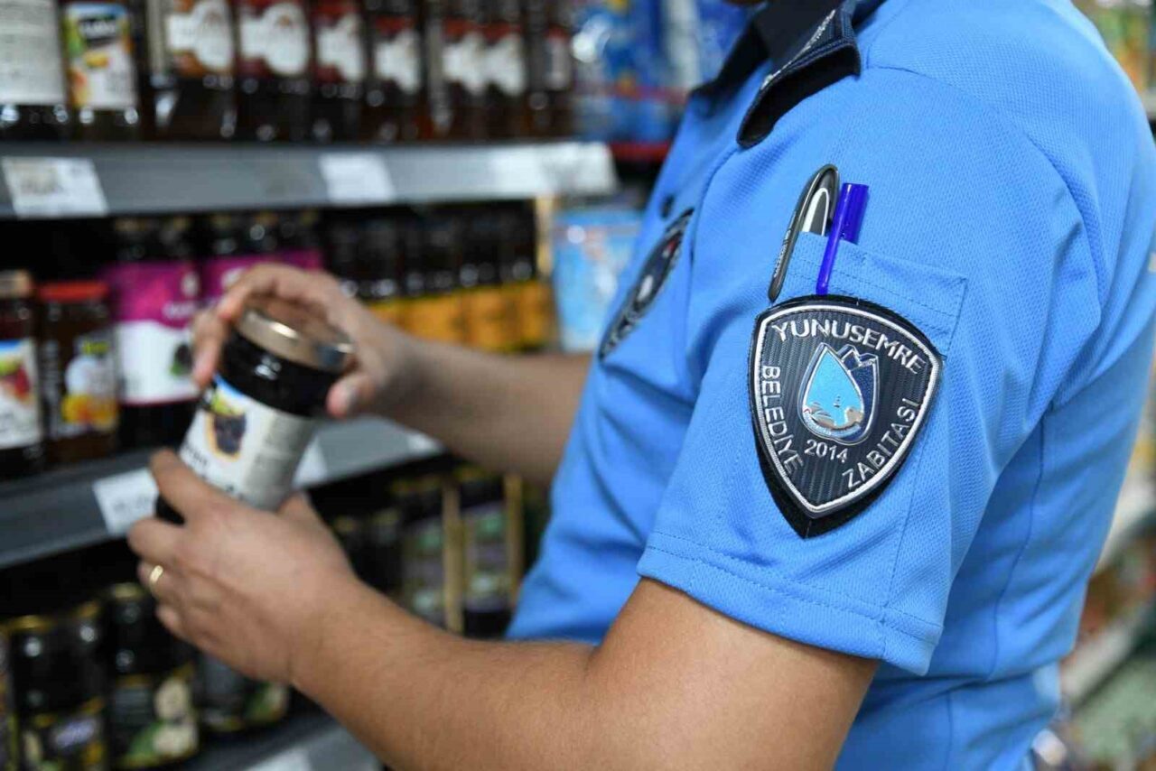 Yunusemre Belediyesi Zabıta Müdürlüğü, halk sağlığı için market ve fırınları