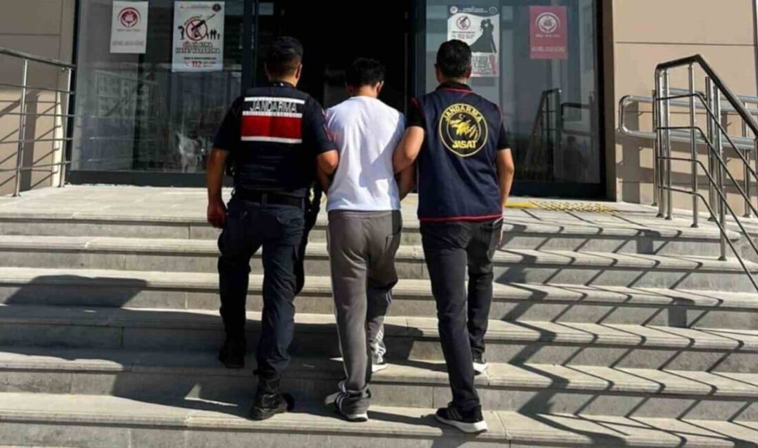 Kırıkkale'de jandarma, 98 suç dosyası bulunan 21 yaşındaki G.D.'yi düzenlediği