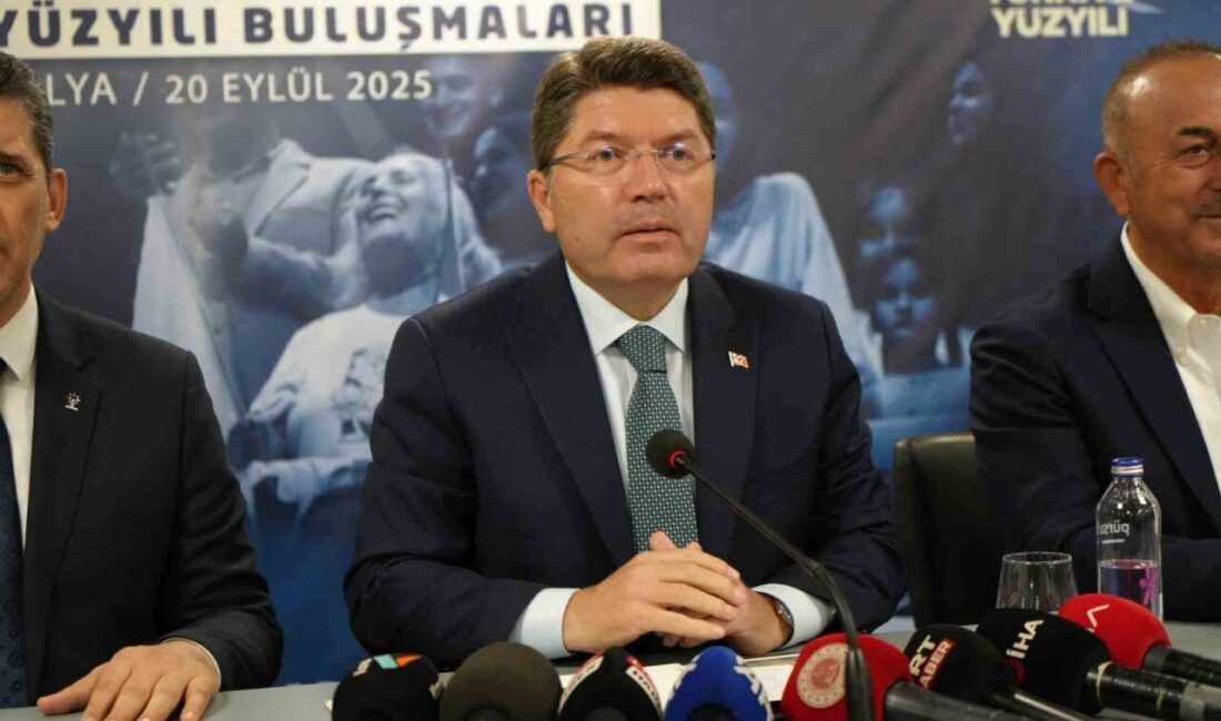 Adalet Bakanı Yılmaz Tunç, Antalya'da "Türkiye Yüzyılı Buluşmaları" kapsamında yargı